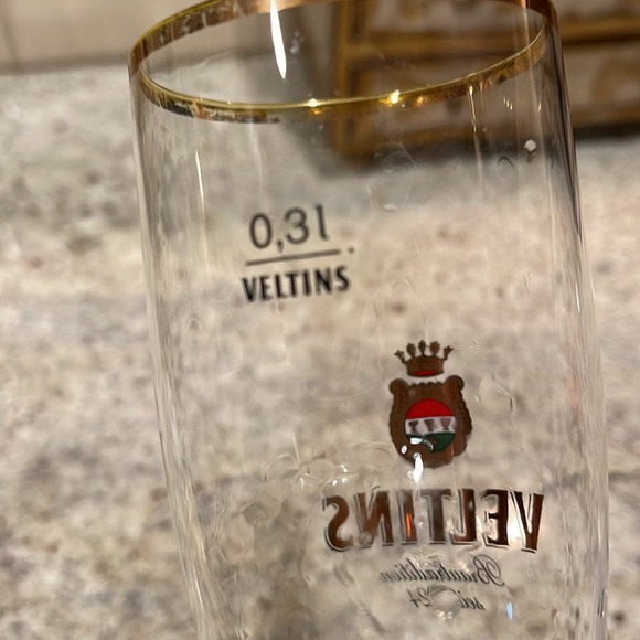 Set of two, 9" .3 liter glasses featuring the Veltins logo on the front - Picture 3 of 4